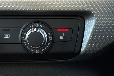  Audi A1 1.0 TFSI 25 Black Edition Sportback Euro 6 (s/s) 5dr Thumbnail #41