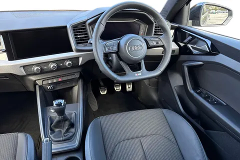  Audi A1 1.0 TFSI 25 Black Edition Sportback Euro 6 (s/s) 5dr Thumbnail #18