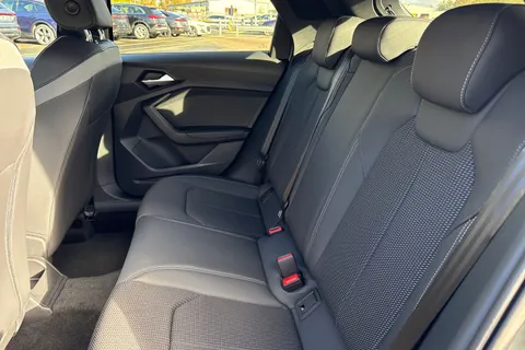  Audi A1 1.0 TFSI 25 Black Edition Sportback Euro 6 (s/s) 5dr Thumbnail #19