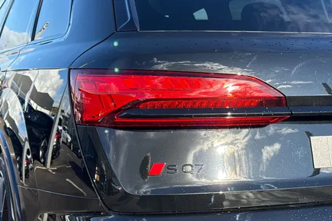  Audi SQ7 4.0 TFSI V8 Black Edition Tiptronic quattro Euro 6 (s/s) 5dr Thumbnail #8
