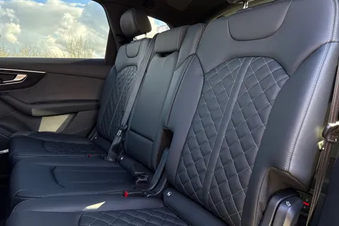  Audi SQ7 4.0 TFSI V8 Black Edition Tiptronic quattro Euro 6 (s/s) 5dr Thumbnail #19