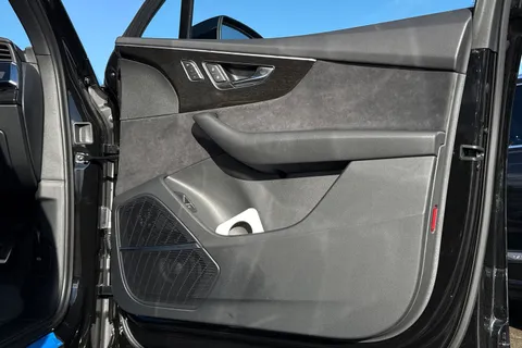  Audi SQ7 4.0 TFSI V8 Black Edition Tiptronic quattro Euro 6 (s/s) 5dr Thumbnail #21