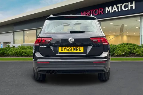 DY69WRU Volkswagen Tiguan 1.5 TSI EVO Match DSG Euro 6 (s/s) 5dr Thumbnail #5