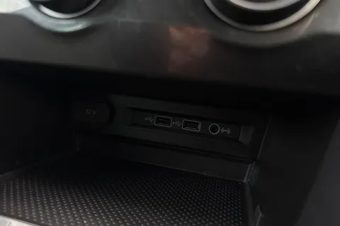 DY69WRU Volkswagen Tiguan 1.5 TSI EVO Match DSG Euro 6 (s/s) 5dr Thumbnail #28