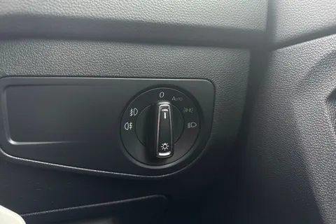 DY69WRU Volkswagen Tiguan 1.5 TSI EVO Match DSG Euro 6 (s/s) 5dr Thumbnail #39