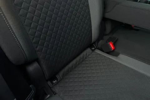 DY69WRU Volkswagen Tiguan 1.5 TSI EVO Match DSG Euro 6 (s/s) 5dr Thumbnail #42