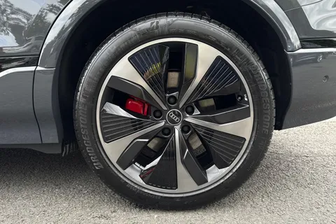  Audi Sq6 E-Tron 100kWh S Edition 1 Auto quattro 5dr Thumbnail #13