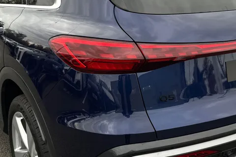 Audi Q5 2.0 TDI S line S Tronic quattro Euro 6 (s/s) 5dr Thumbnail #8