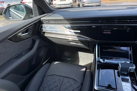  Audi SQ8 4.0 TFSI V8 Black Edition Tiptronic quattro Euro 6 (s/s) 5dr Thumbnail #20