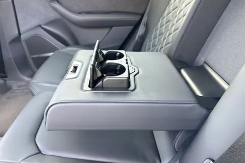  Audi SQ8 4.0 TFSI V8 Black Edition Tiptronic quattro Euro 6 (s/s) 5dr Thumbnail #39