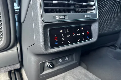  Audi SQ8 4.0 TFSI V8 Black Edition Tiptronic quattro Euro 6 (s/s) 5dr Thumbnail #40