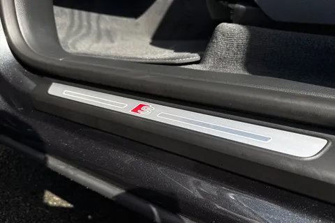  Audi SQ8 4.0 TFSI V8 Black Edition Tiptronic quattro Euro 6 (s/s) 5dr Thumbnail #42