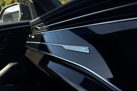  Audi SQ8 4.0 TFSI V8 Black Edition Tiptronic quattro Euro 6 (s/s) 5dr Thumbnail #53