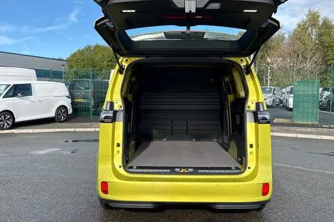 6 of 55 for Volkswagen Cargo Commerce SWB 286 PS 77 kWh - Delivery Mileage