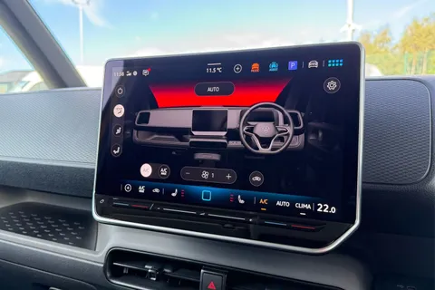 21 of 55 for Volkswagen Cargo Commerce SWB 286 PS 77 kWh - Delivery Mileage