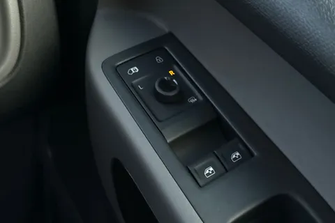 41 of 55 for Volkswagen Cargo Commerce SWB 286 PS 77 kWh - Delivery Mileage