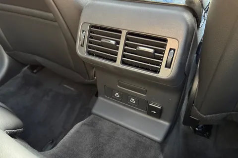  Land Rover Range Rover Velar 2.0 D200 MHEV Dynamic SE Auto 4WD Euro 6 (s/s) 5dr Thumbnail #30