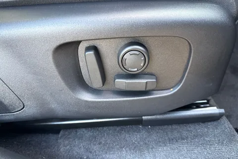  Land Rover Range Rover Velar 2.0 D200 MHEV Dynamic SE Auto 4WD Euro 6 (s/s) 5dr Thumbnail #31