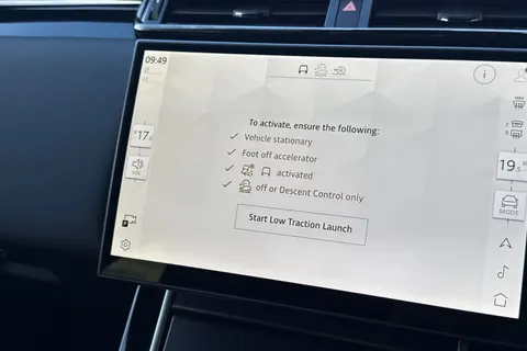  Land Rover Range Rover Velar 2.0 D200 MHEV Dynamic SE Auto 4WD Euro 6 (s/s) 5dr Thumbnail #46