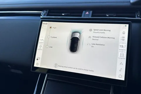  Land Rover Range Rover Velar 2.0 D200 MHEV Dynamic SE Auto 4WD Euro 6 (s/s) 5dr Thumbnail #47