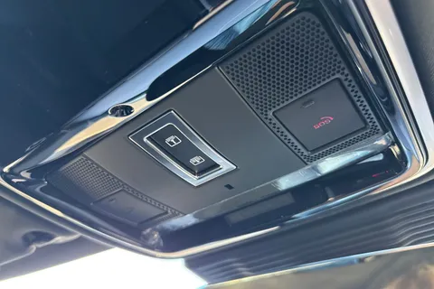  Land Rover Range Rover Velar 2.0 D200 MHEV Dynamic SE Auto 4WD Euro 6 (s/s) 5dr Thumbnail #56