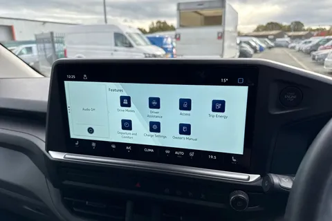 CX25LLP Volkswagen E-Transporter 100kW 65kWh Commerce Pro Van Auto Thumbnail #36