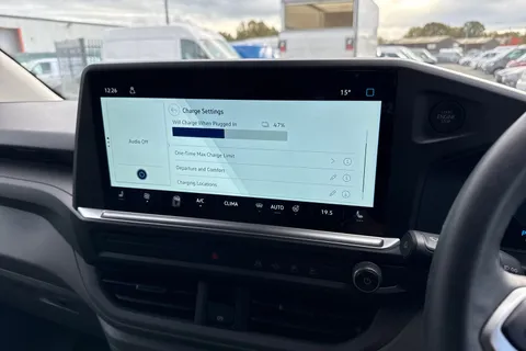 CX25LLP Volkswagen E-Transporter 100kW 65kWh Commerce Pro Van Auto Thumbnail #42