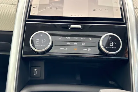 19 of 59 for LAND ROVER DISCOVERY 3.0 D350 Dynamic HSE 5dr Auto