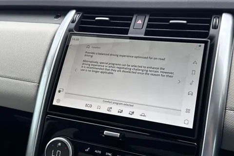 41 of 59 for LAND ROVER DISCOVERY 3.0 D350 Dynamic HSE 5dr Auto