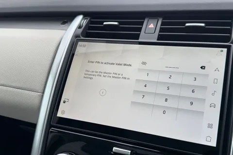 42 of 59 for LAND ROVER DISCOVERY 3.0 D350 Dynamic HSE 5dr Auto