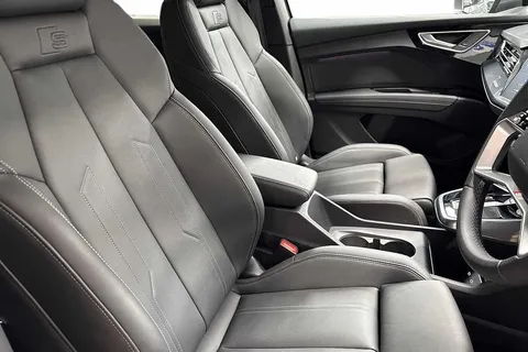 KT74CSY Audi Q4 e-tron Q4 Sportback S line 45 e-tron 210,00 kW Thumbnail #10