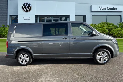 CX74LWU Volkswagen Transporter 2.0 TDI 150 Highline Kombi Van Thumbnail #4