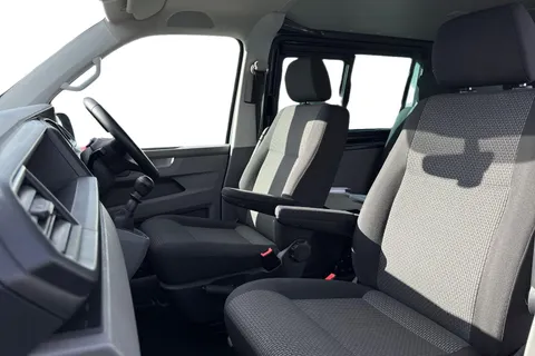 CX74LWU Volkswagen Transporter 2.0 TDI 150 Highline Kombi Van Thumbnail #17