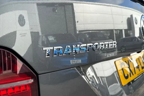 CX74LWU Volkswagen Transporter 2.0 TDI 150 Highline Kombi Van Thumbnail #28