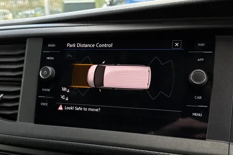 CX74LWU Volkswagen Transporter 2.0 TDI 150 Highline Kombi Van Thumbnail #50