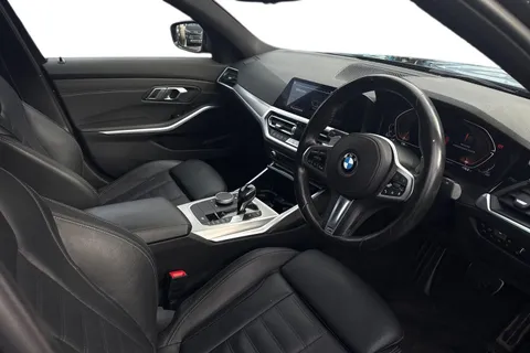 DF70KRD BMW 3 Series 2.0 320d MHT M Sport Auto Euro 6 (s/s) 4dr Thumbnail #9