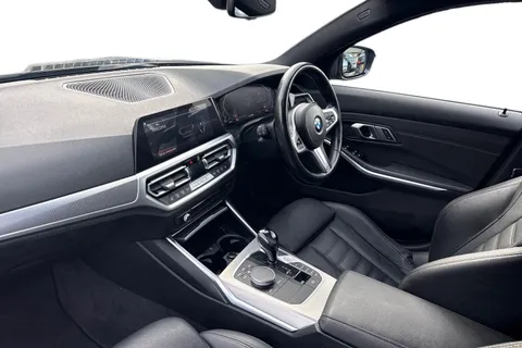 DF70KRD BMW 3 Series 2.0 320d MHT M Sport Auto Euro 6 (s/s) 4dr Thumbnail #10