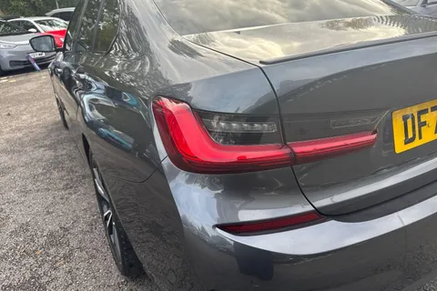 DF70KRD BMW 3 Series 2.0 320d MHT M Sport Auto Euro 6 (s/s) 4dr Thumbnail #17