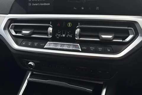 DF70KRD BMW 3 Series 2.0 320d MHT M Sport Auto Euro 6 (s/s) 4dr Thumbnail #20