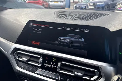 DF70KRD BMW 3 Series 2.0 320d MHT M Sport Auto Euro 6 (s/s) 4dr Thumbnail #30