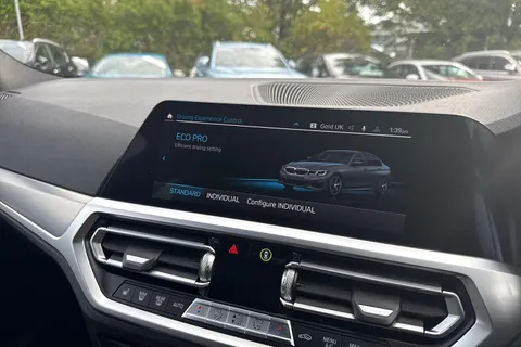 DF70KRD BMW 3 Series 2.0 320d MHT M Sport Auto Euro 6 (s/s) 4dr Thumbnail #31