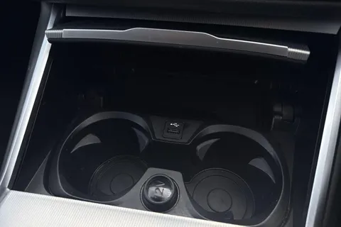 DF70KRD BMW 3 Series 2.0 320d MHT M Sport Auto Euro 6 (s/s) 4dr Thumbnail #36