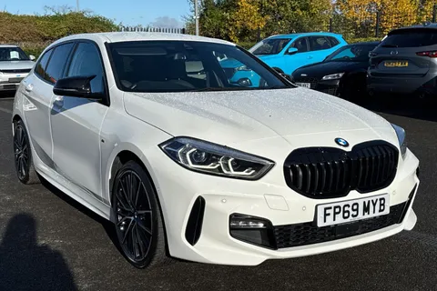 FP69MYB BMW 1 Series 1.5 118i M Sport Euro 6 (s/s) 5dr Thumbnail #9