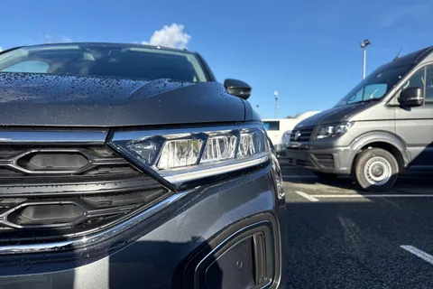  Volkswagen T-Roc 1.5 TSI Match Euro 6 (s/s) 5dr Thumbnail #25