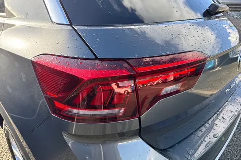  Volkswagen T-Roc 1.5 TSI Match Euro 6 (s/s) 5dr Thumbnail #30