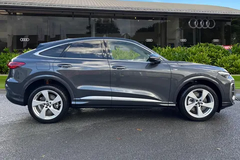  Audi Q5 2.0 TDI S line Sportback S Tronic quattro Euro 6 (s/s) 5dr Thumbnail #4