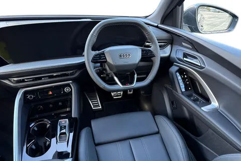  Audi Q5 2.0 TDI S line Sportback S Tronic quattro Euro 6 (s/s) 5dr Thumbnail #18