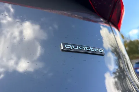  Audi Q5 2.0 TDI S line Sportback S Tronic quattro Euro 6 (s/s) 5dr Thumbnail #37