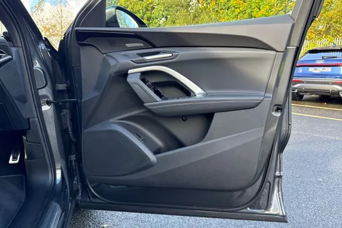  Audi Q5 2.0 TDI S line Sportback S Tronic quattro Euro 6 (s/s) 5dr Thumbnail #44