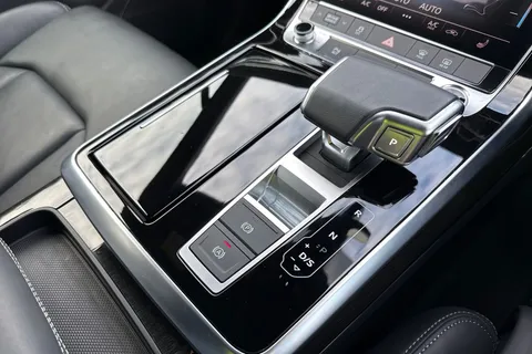 23 of 56 for AUDI Q7 55 TFSI Quattro Black Edition 5dr Tiptronic